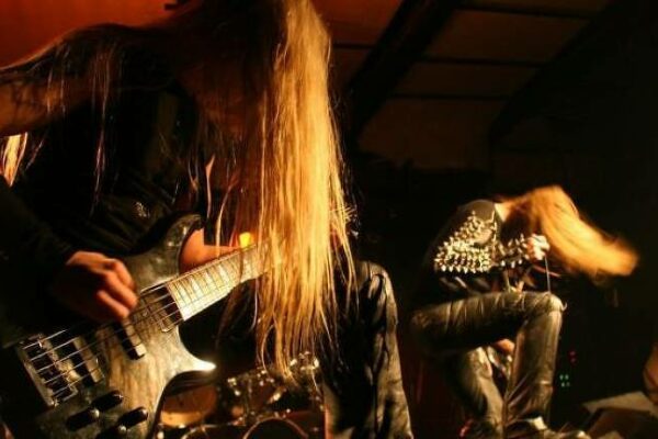 Grupo de WhatsApp de Black Metal, Músicas e Gênero